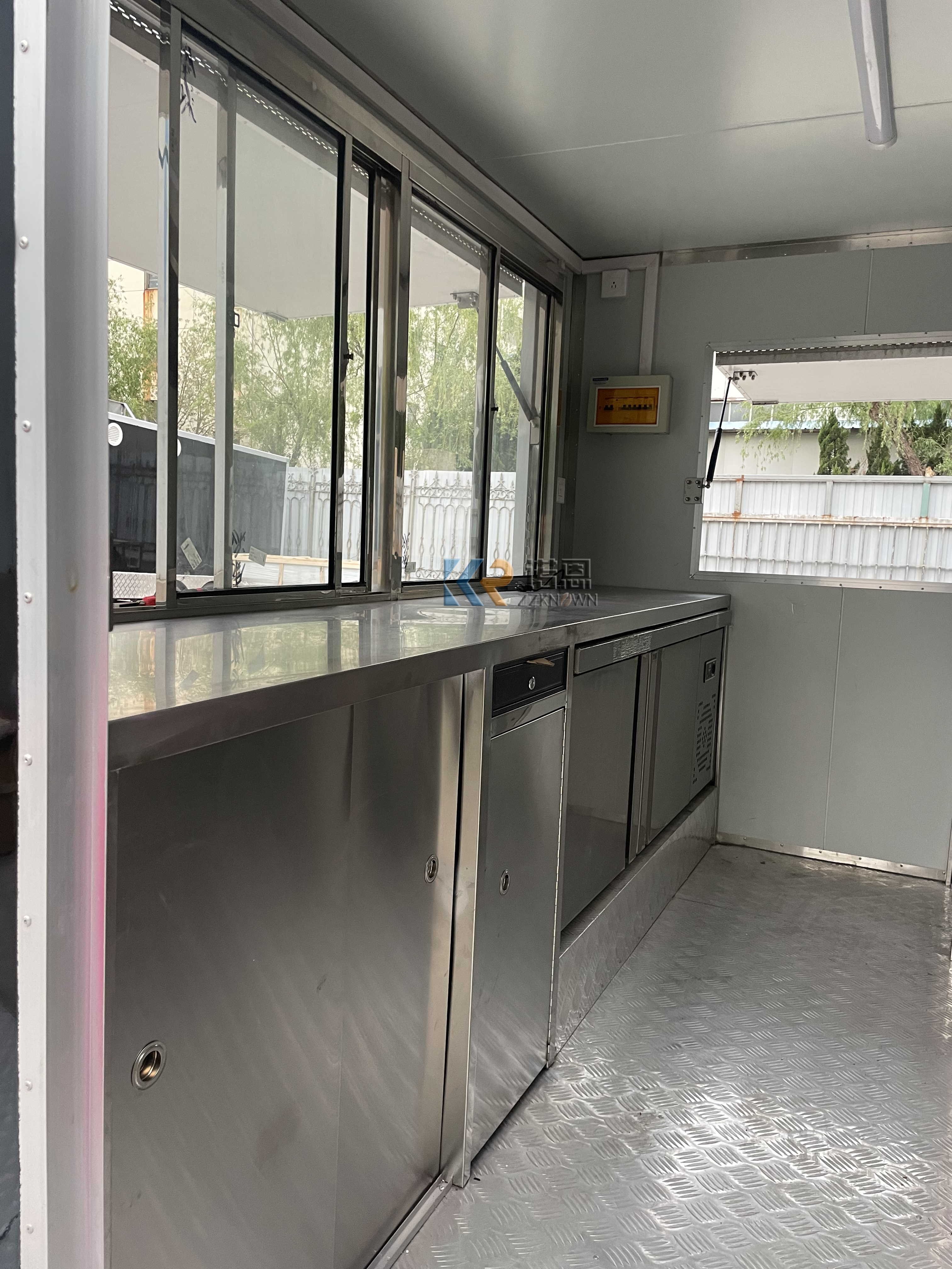 KN-FSH-280 New Design Mobile Food Carts Mobile Stainless Steel Concession Trailer Towable Food Trailer For Sale