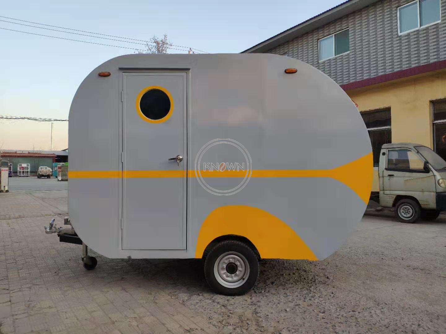 KN-YX-300Y Mobile Food Trailer Durable Concession Trailer Fully Equipped Street Food Truck