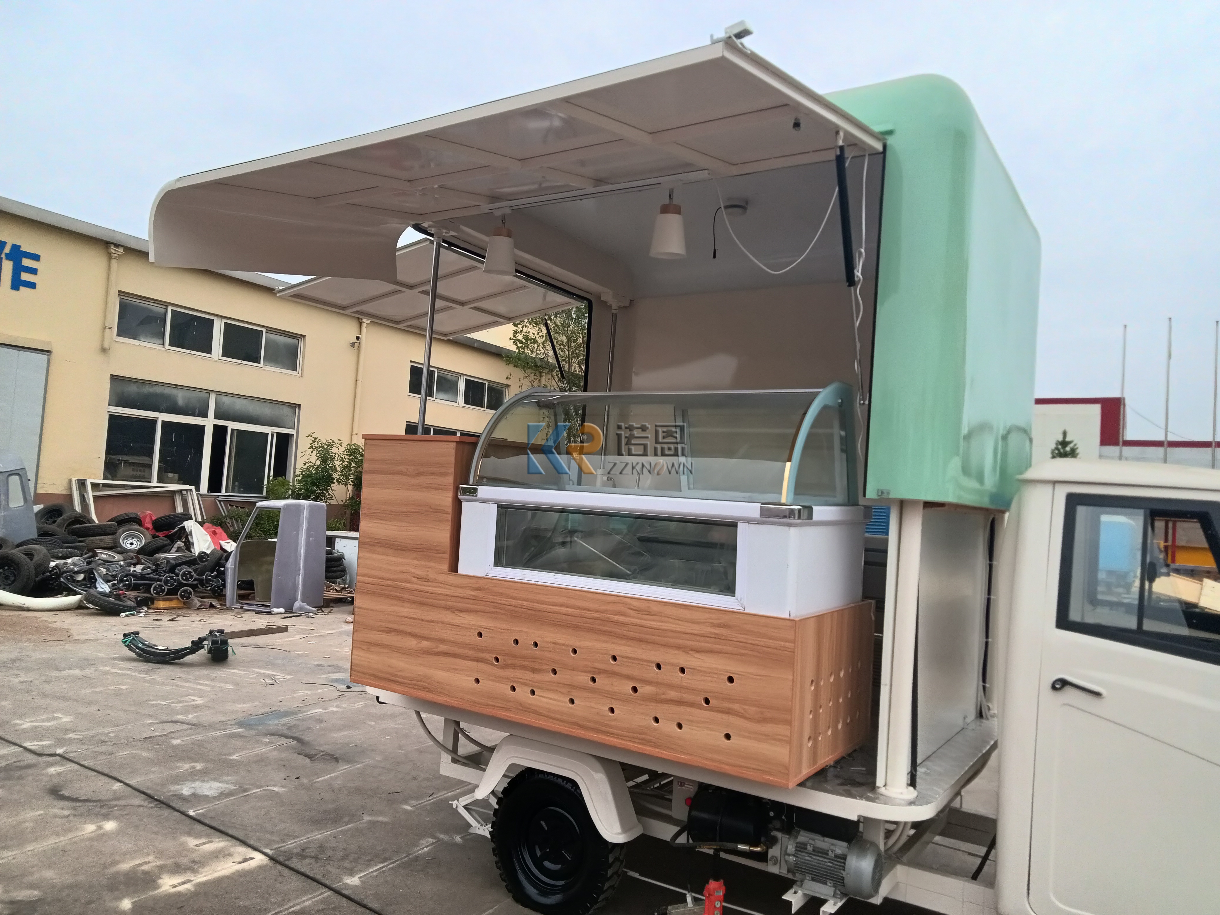 KN-APE-CG China Famous Manufacturer Tricycle Food Cart With Low Investment Europe Customized APE Tricycle Food Cart