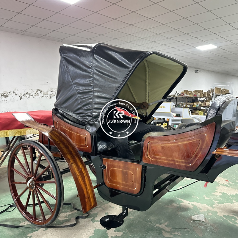 Vintage Wooden Horse Carriage for Sightseeing & Ceremony Use