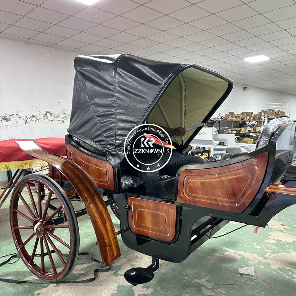 Vintage Wooden Horse Carriage for Sightseeing & Ceremony Use