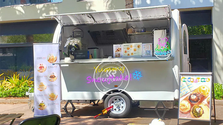 Food trailer (111).png