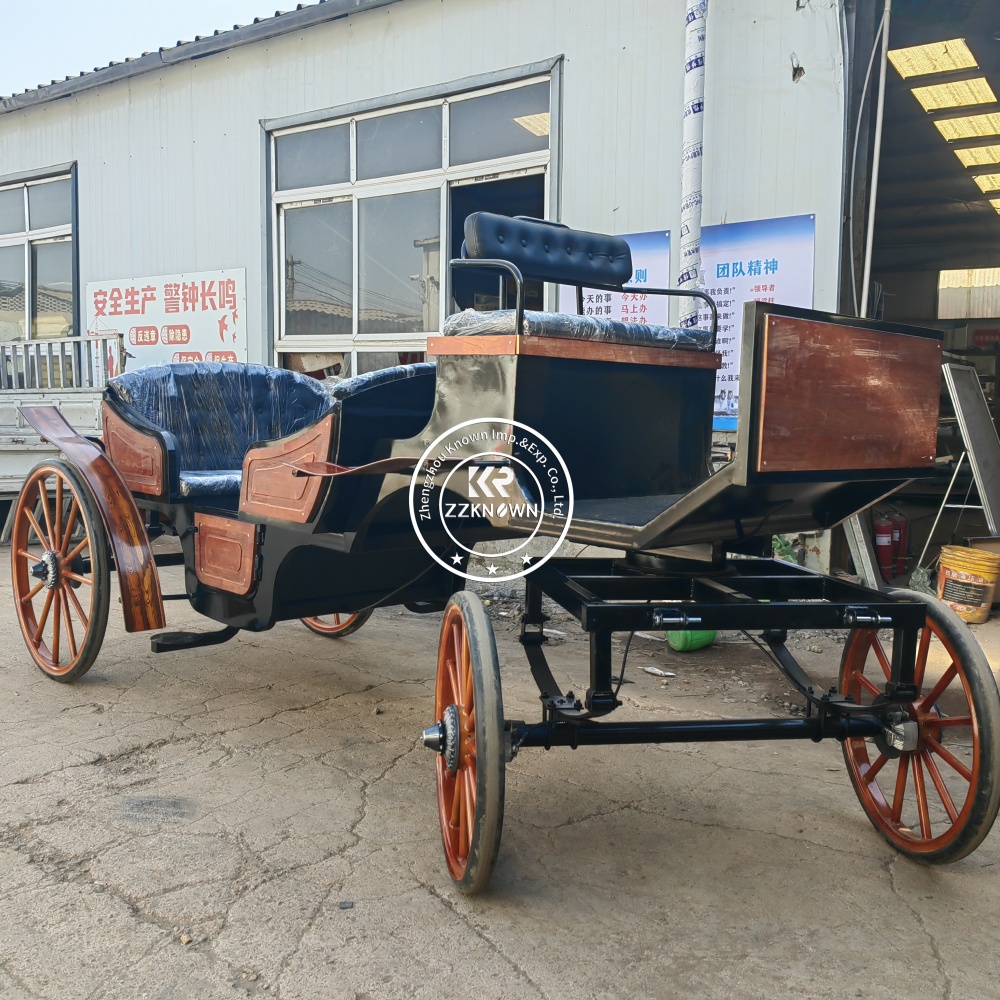 Vintage Wooden Horse Carriage for Sightseeing & Ceremony Use