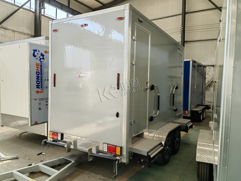 KN-360CS Factory Wholesale Price Portable Toilets Trailer Outdoor Public Portable Restroom Trailer For Sale